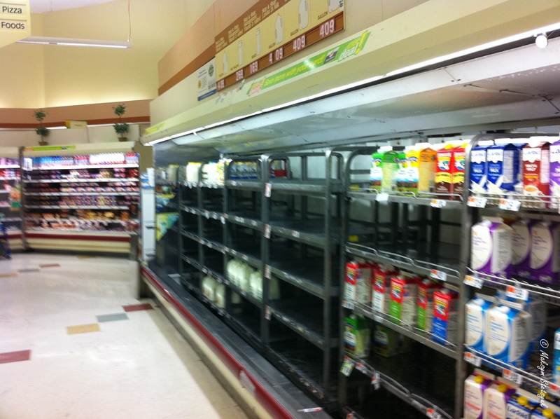 Полиці там, де колись було молоко