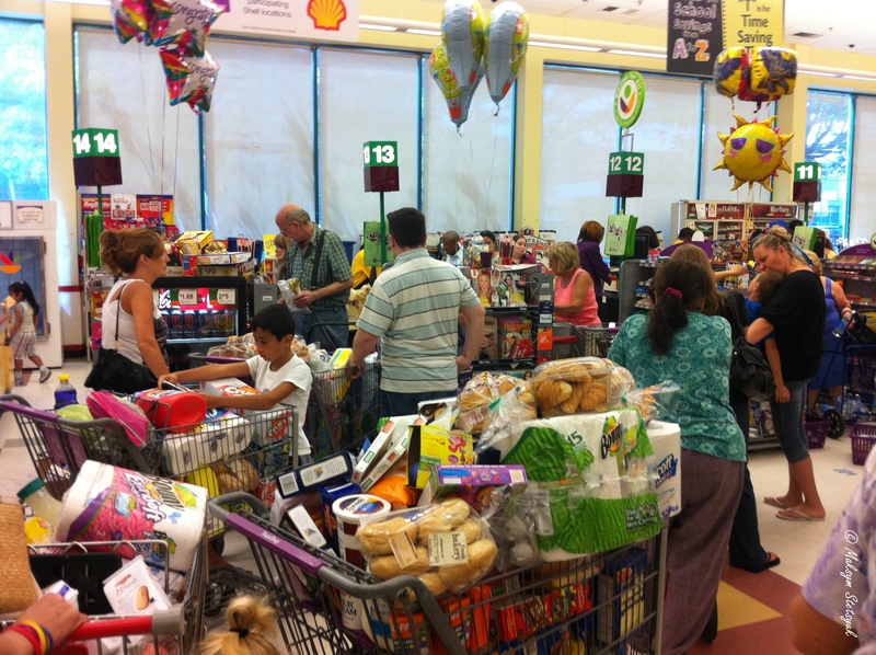 Черги до кас та масштаби покупок